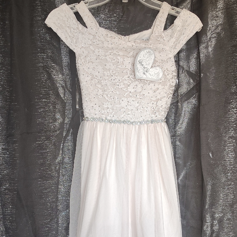 Elegant White Lace Dress with Heart Detail